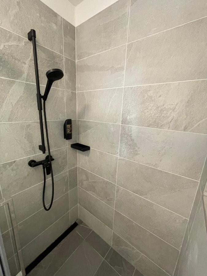 אייזנשטאדט Skyfall Rooms מראה חיצוני תמונה